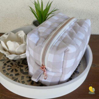 Boxy neszesszer utazáshoz - Beige kockák