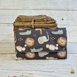 Pelenkázóalátétes pelenkázó neszesszer - Szafari állatok